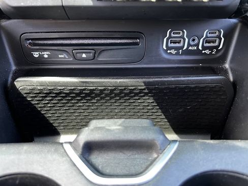 Used 2019 RAM 1500 Laramie AWD/4WD image 40