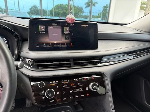 Used 2022 INFINITI QX60 Luxe w/ Cargo Package FWD image 4