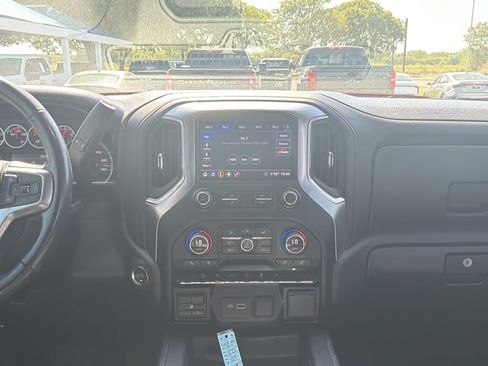 Used 2020 Chevrolet Silverado 1500 LT Trail Boss AWD/4WD image 14