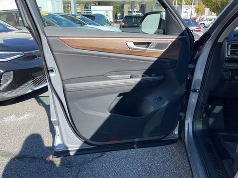 New 2026 Volkswagen Atlas SE image 31