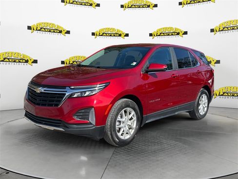 Used 2024 Chevrolet Equinox LT image 1