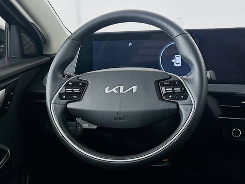 Used 2023 Kia EV6 Wind w/ Wind Technology Package AWD/4WD image 18