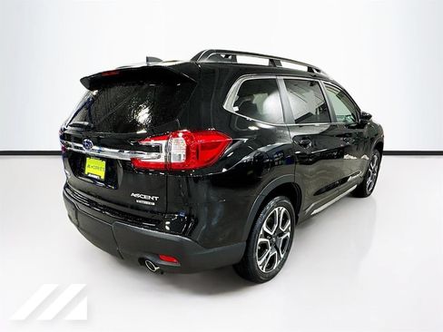 Used 2026 Subaru Ascent Limited AWD/4WD image 5