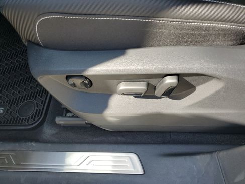 New 2026 Volkswagen Atlas Cross Sport SE image 16