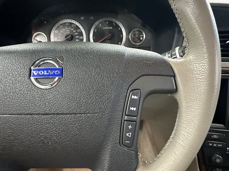 Used 2007 Volvo XC70 AWD/4WD image 30