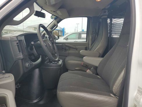 Used 2024 GMC Savana 2500 w/ Driver Convenience Package image 15