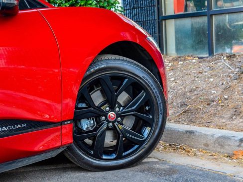 Used 2020 Jaguar I-PACE SE image 19