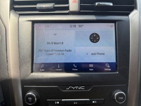 Used 2019 Ford Fusion SEL FWD image 24