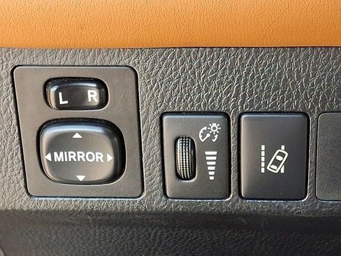 Used 2016 Toyota RAV4 Limited AWD/4WD image 27