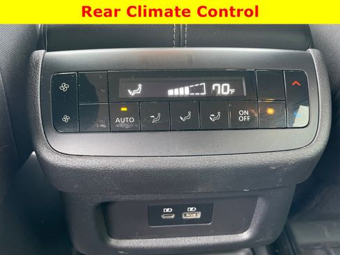 Used 2023 Nissan Pathfinder SV AWD/4WD image 18