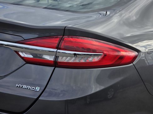 Used 2018 Ford Fusion S image 12