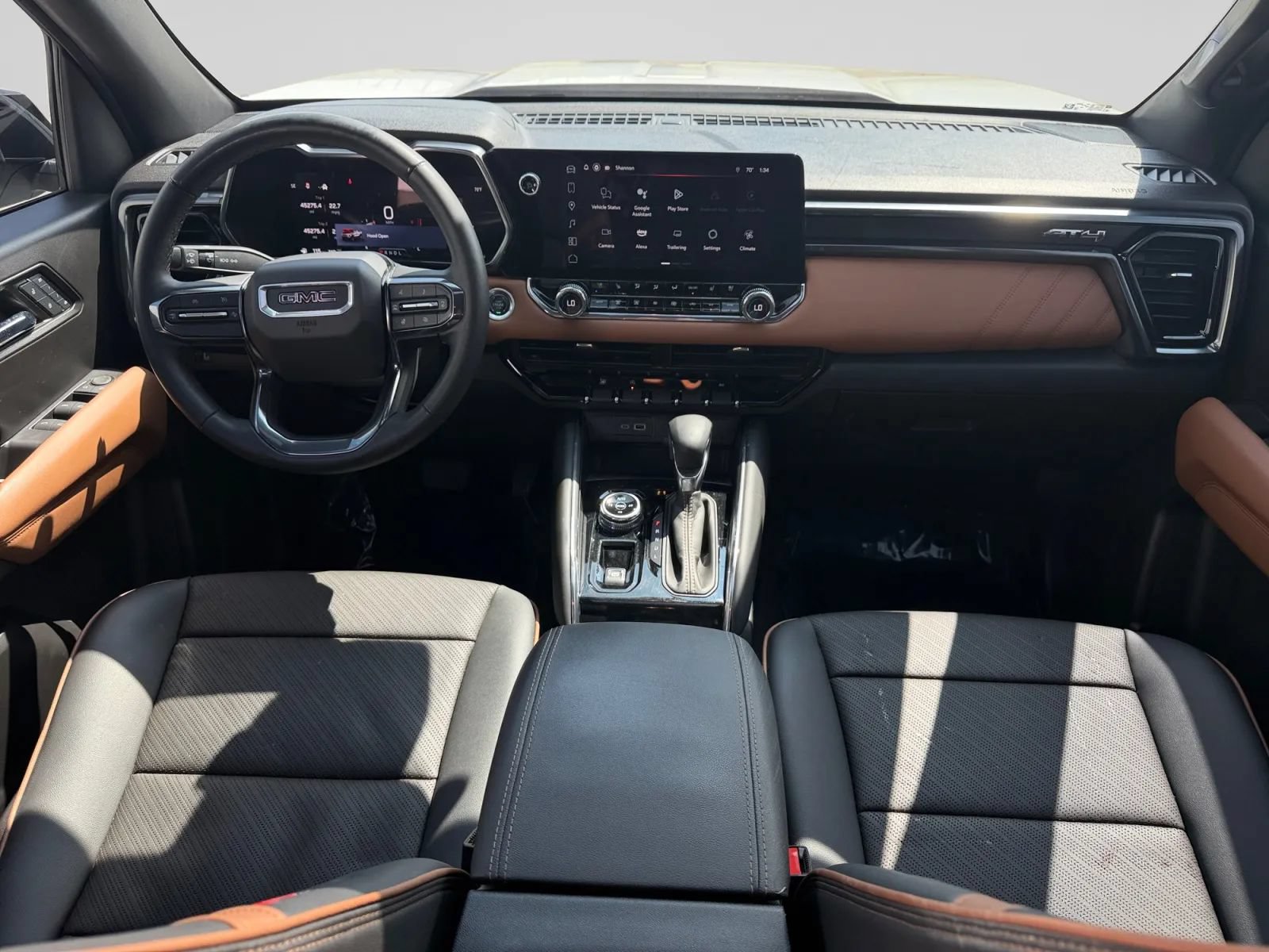 Used 2024 GMC Canyon AT4 w/ AT4 Premium Package AWD/4WD image 15