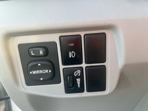 Used 2011 Toyota Prius One image 12