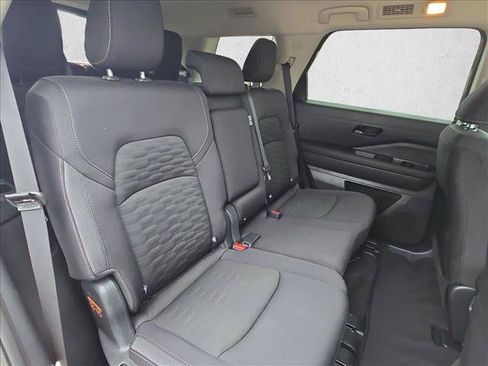 Used 2025 Nissan Pathfinder SV FWD image 20