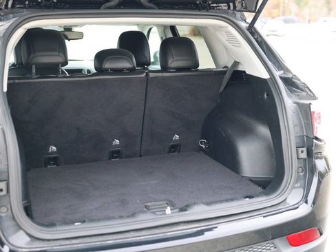 Used 2020 Jeep Compass Trailhawk image 14