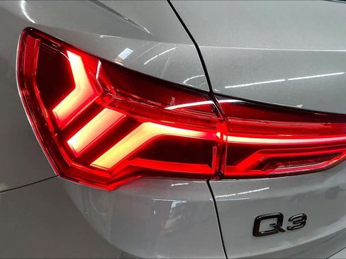 Used 2023 Audi Q3 2.0T Premium w/ Black Optic Sport Package image 31