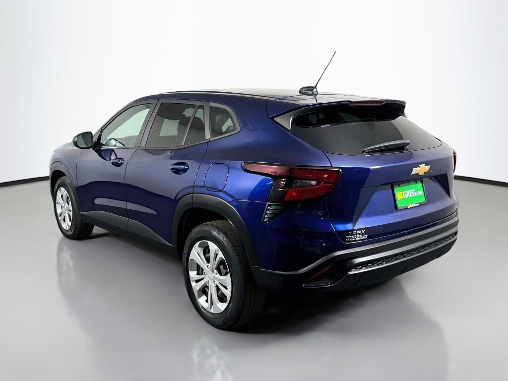 Used 2024 Chevrolet Trax LS w/ Driver Confidence Package FWD image 7