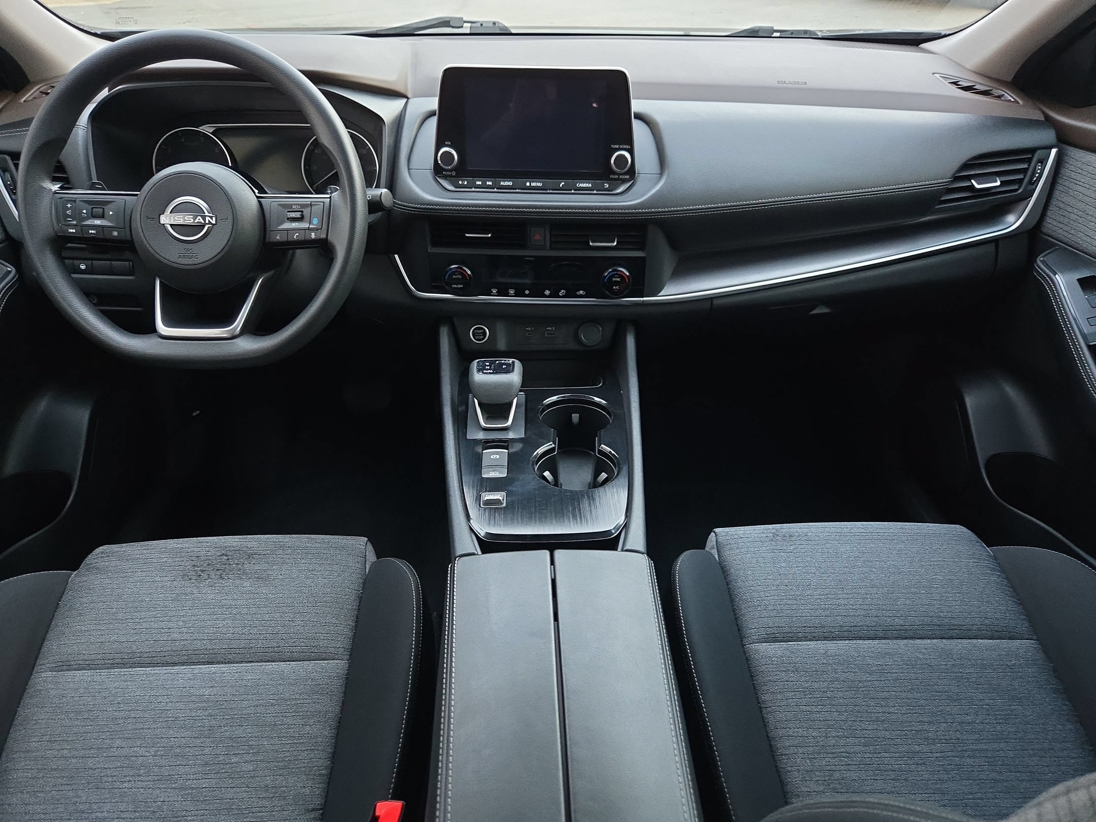 Used 2023 Nissan Rogue SV FWD image 10