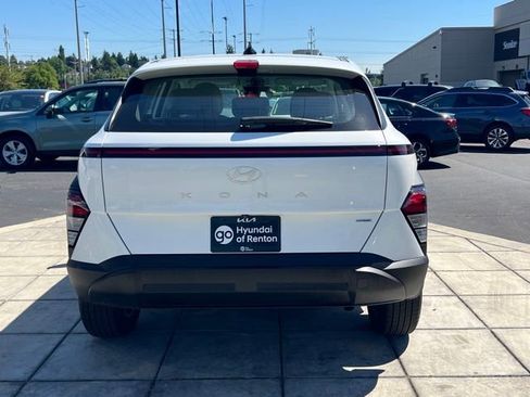 Certified 2025 Hyundai Kona SE AWD/4WD image 8