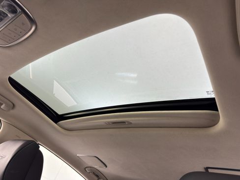 Used 2021 Genesis G90 5.0 Ultimate image 10