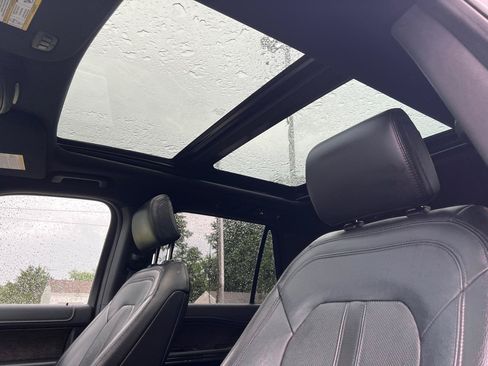 Used 2019 Ford Expedition Limited w/ Driver Assistance Package AWD/4WD image 24