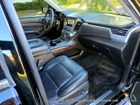 Used 2018 Chevrolet Suburban LT image 23