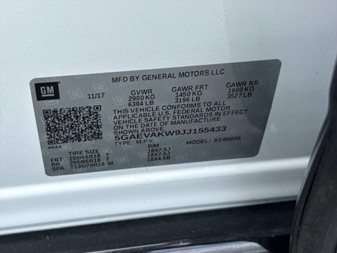 Used 2018 Buick Enclave Essence AWD/4WD image 30