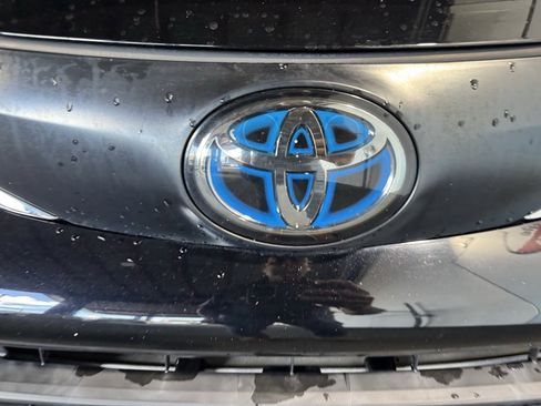 Used 2022 Toyota Sienna LE image 11