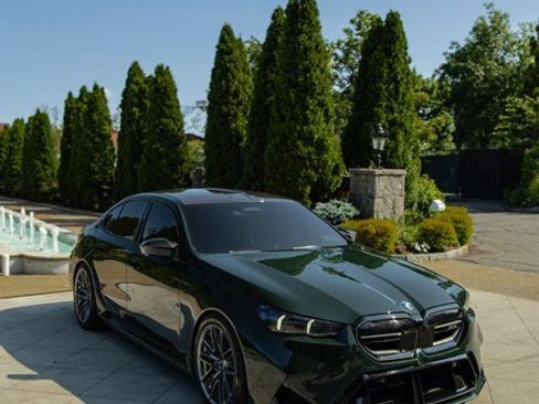 Used 2026 BMW M5 w/ Carbon Package AWD/4WD image 4
