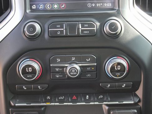 Used 2021 Chevrolet Silverado 1500 LT w/ Convenience Package II image 17