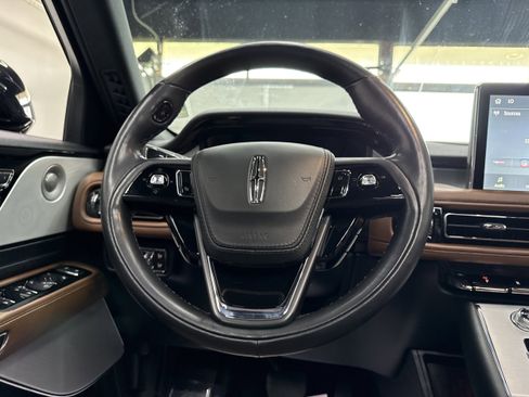 Used 2023 Lincoln Aviator Reserve w/ Equipment Group 201A AWD/4WD image 16