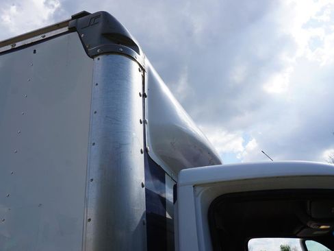 Used 2021 Mercedes-Benz Sprinter 4500 w/ Premium Package image 22