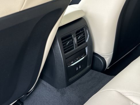 New 2026 BMW i4 xDrive40i w/ Premium Package image 17