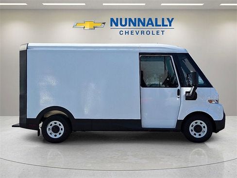 New 2025 Chevrolet Brightdrop 400 image 6