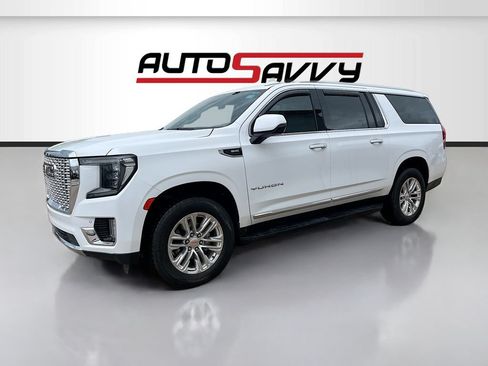 Used 2024 GMC Yukon XL SLT w/ SLT Premium Package AWD/4WD image 3