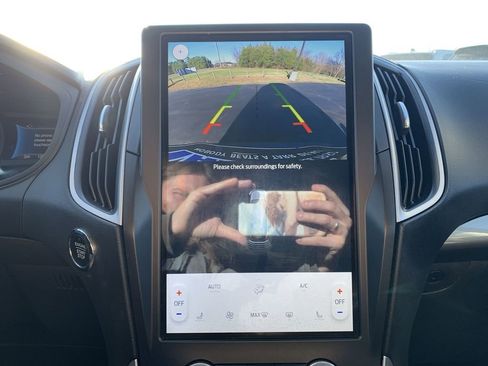 Used 2023 Ford Edge SEL image 22