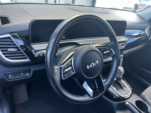 Used 2025 Kia Seltos S FWD image 33