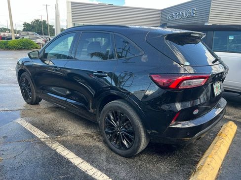 Used 2023 Ford Escape ST-Line Elite AWD/4WD image 3