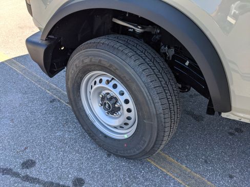 New 2025 Ford Bronco 2-Door image 32