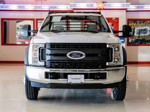 Used 2018 Ford F550 2WD Regular Cab Super Duty image 6