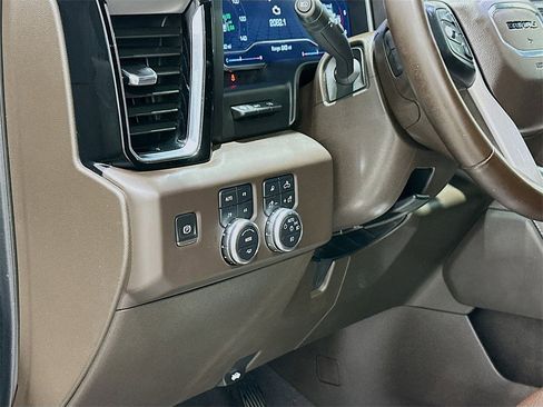Used 2024 GMC Sierra 2500 Denali w/ Denali Reserve Package image 10