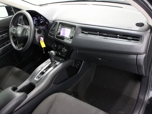 Used 2017 Honda HR-V LX image 31