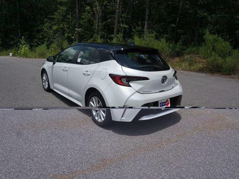 Used 2023 Toyota Corolla SE FWD image 19