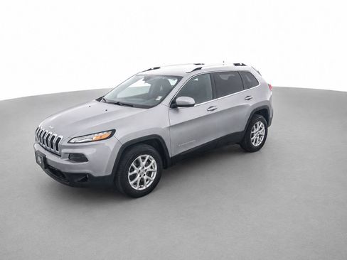 Used 2015 Jeep Cherokee Latitude w/ Comfort/Convenience Group AWD/4WD image 9