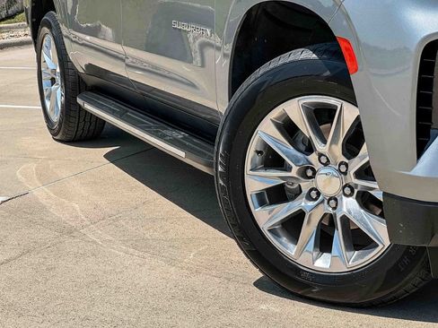 Used 2023 Chevrolet Suburban Premier AWD/4WD image 9