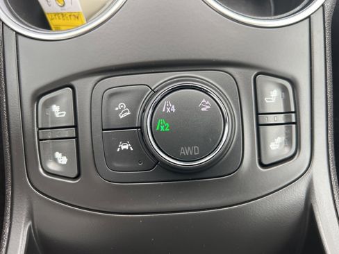 Used 2023 GMC Terrain SLE w/ Driver Convenience Package image 21