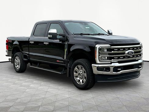 Used 2023 Ford F350 Lariat w/ Lariat Ultimate Package AWD/4WD image 3