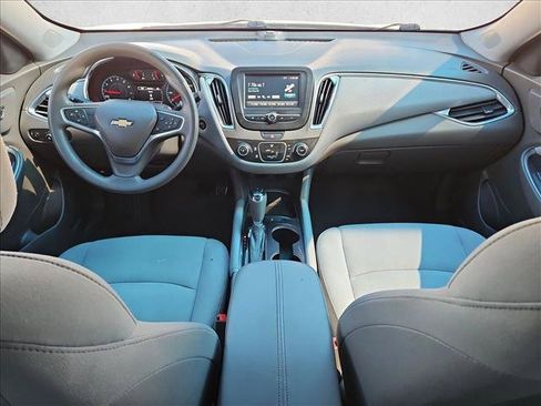 Used 2018 Chevrolet Malibu LT FWD image 17