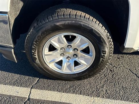 Used 2018 Chevrolet Silverado 1500 LT image 12