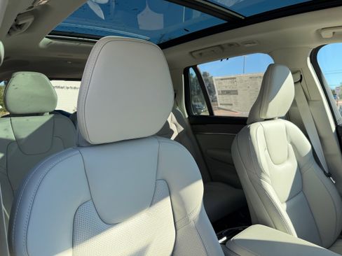 New 2026 Volvo XC90 B6 Ultra w/ Protection Package AWD/4WD image 9